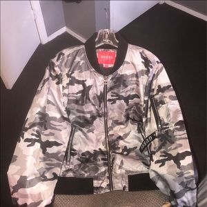 White guess camo bomber jacket